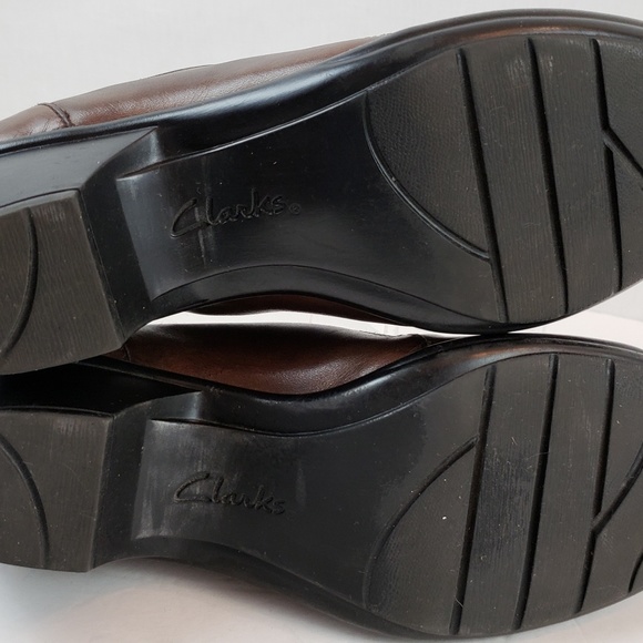 Clarks Brown Leather Bootie Shoes Women size 8 M - Picture 8 of 8